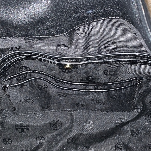 Tory Burch “Plaque” Shoulder Handbag - Picture 6 of 6